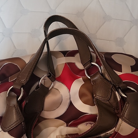 Coach woman’s handbag. - Picture 10 of 12